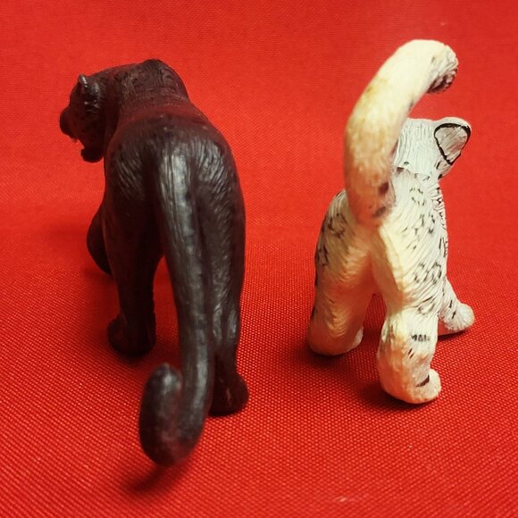 Black Panther Snow Leopard Cub Figures Two Animal figurines - Picture 3 of 11